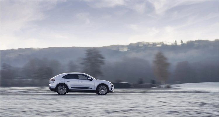 Porsche Macan Turbo Electric