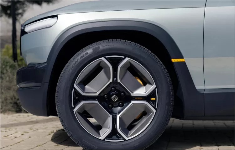 Rivian R3