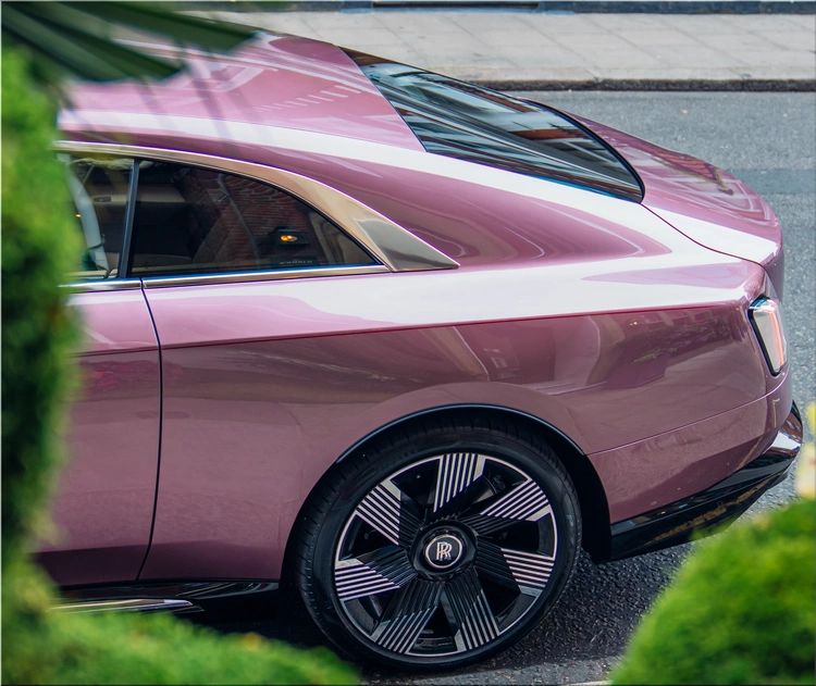 Rolls-Royce Spectre Velvet Orchid