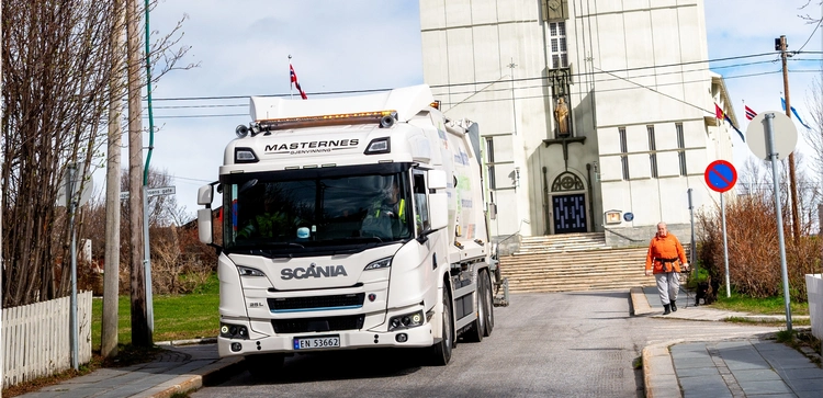 Scania 25 L electric garbage truck