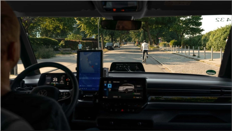 Volkswagen ID. Buzz Robotaxi