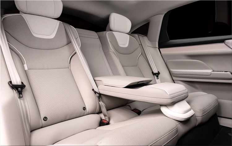 Volvo ES90
