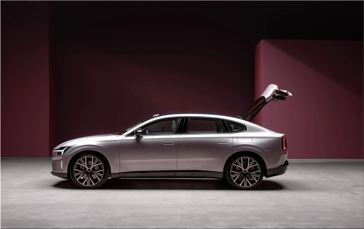 Volvo ES90