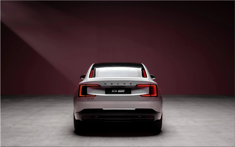 Volvo ES90