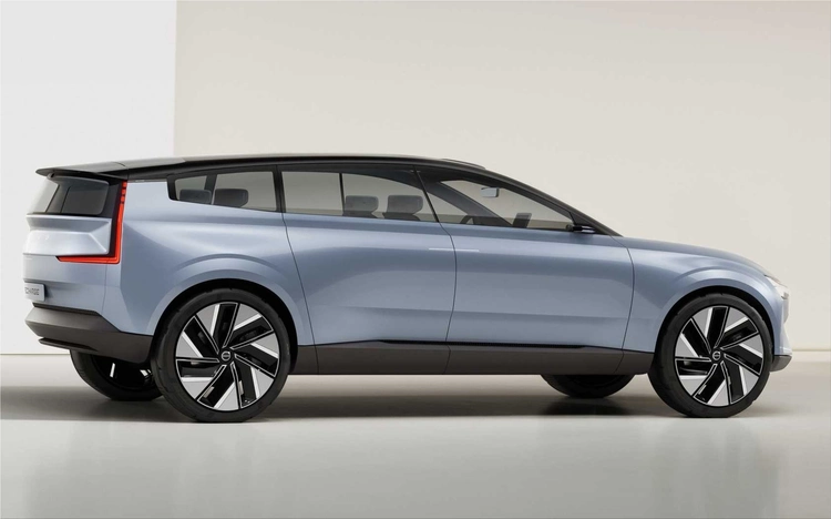 Volvo EX90 electric SUV