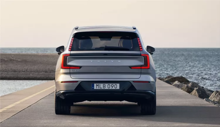 Volvo EX90