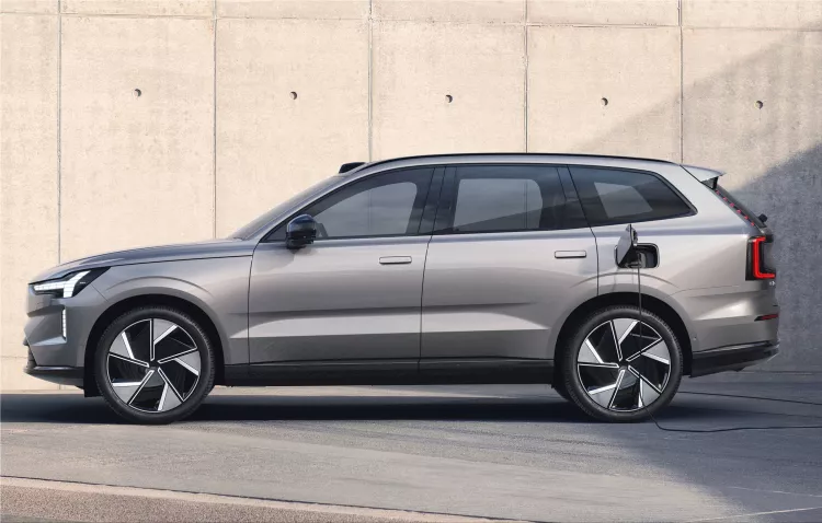 Volvo EX90 electric SUV