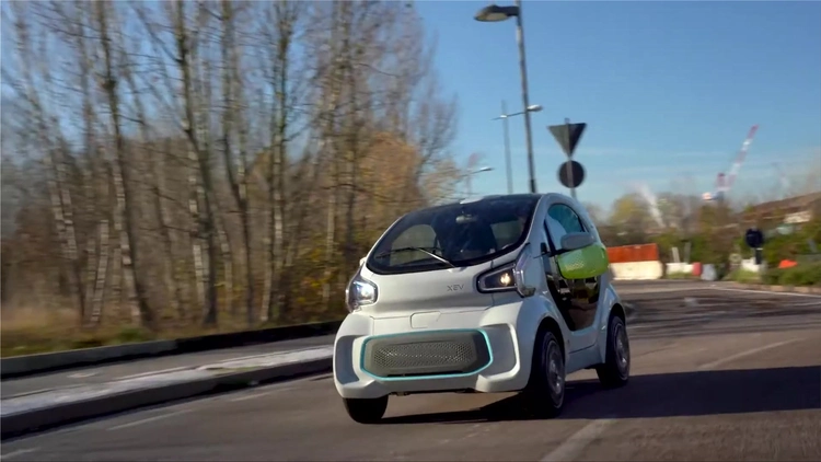 XEV Yoyo electric car