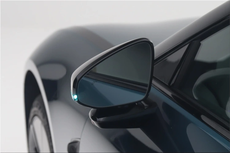 Xpeng P7