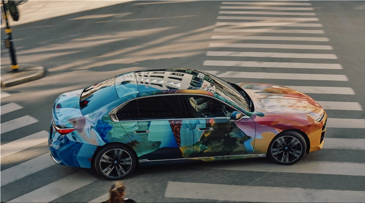 BMW i7