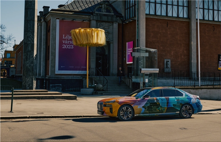 BMW i7