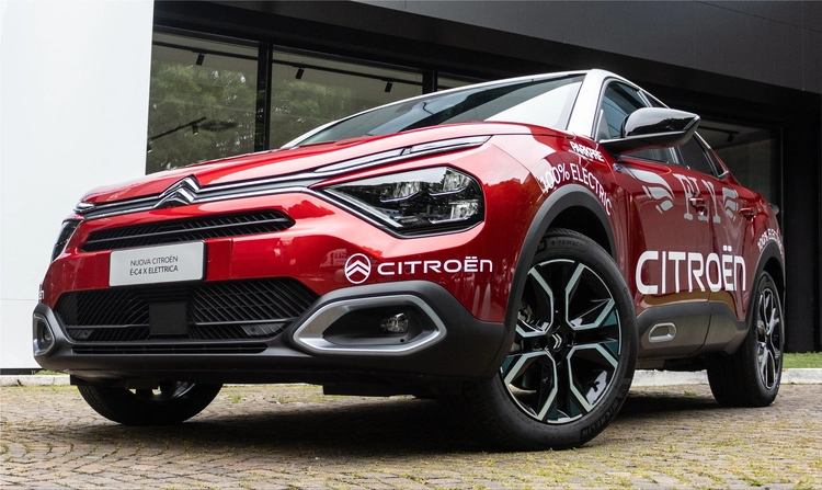 Citroen e-C4 X