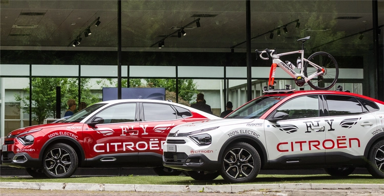 Citroen e-C4 X