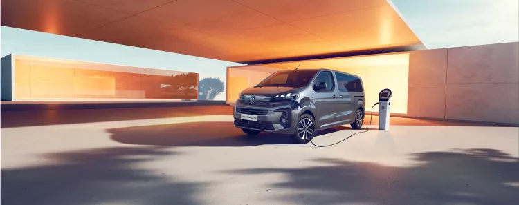 Peugeot e-Traveller