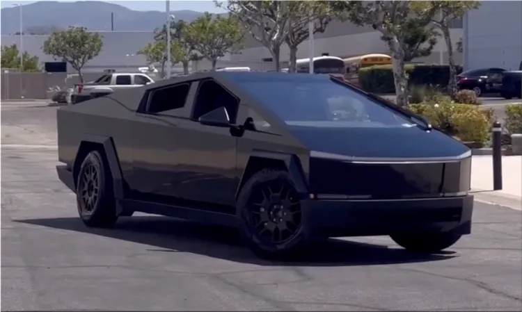 Cybertruck Wrap