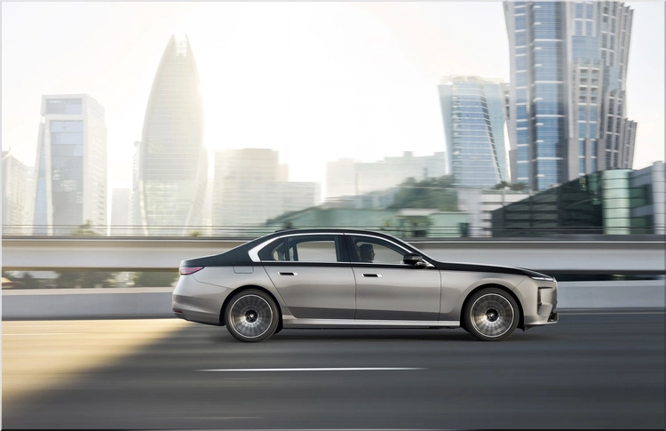 2027 BMW i7
