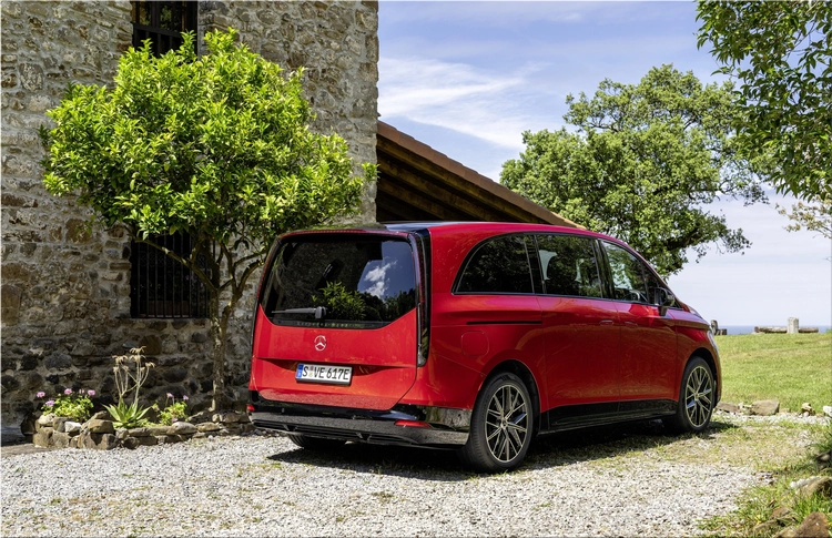 Mercedes-Benz VLE 300 Electric Van