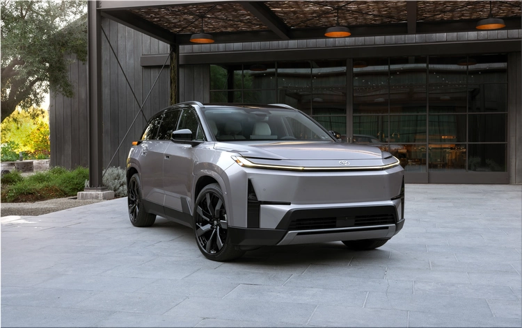 Toyota Highlander BEV 2027
