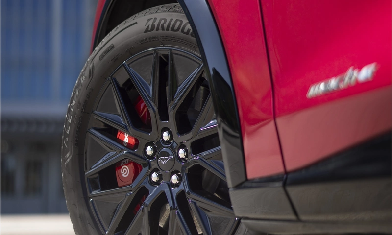 2025 Ford Mustang Mach-E