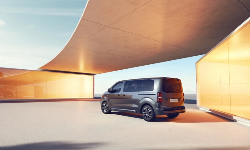 Peugeot e-Traveller