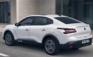 2023 Citroen e-C4 X is a stylish hatchback with the versatility of an SUV