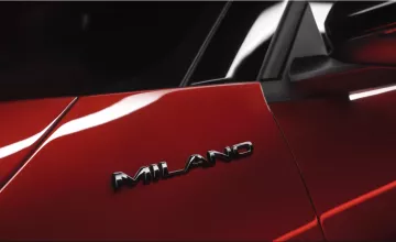 Alfa Romeo Junior: Electrifying Performance Meets Italian Heritage in a Compact SUV