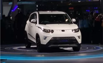 Mahindra eKUV100