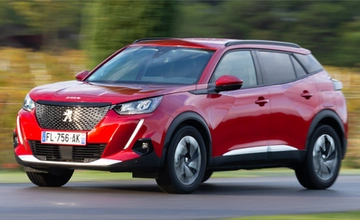Peugeot e-2008 compact SUV with 136 hp