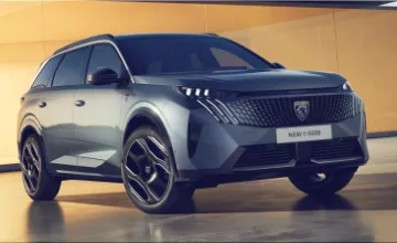 Peugeot e-5008 7 seater electric SUV