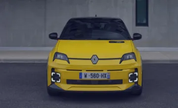 Renault 5 E-Tech Electric Review: Efficiency, Style, and Advanced Technology