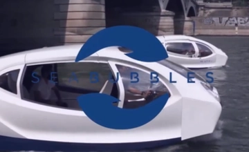 Police stops e-water taxi in Paris