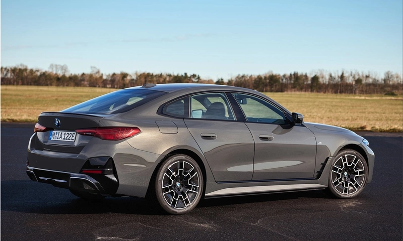 BMW i4