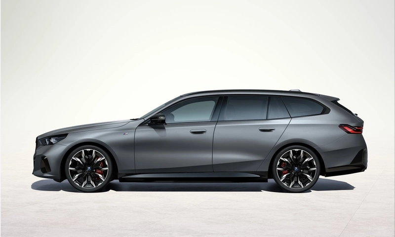 2025 BMW i5 M60 Touring