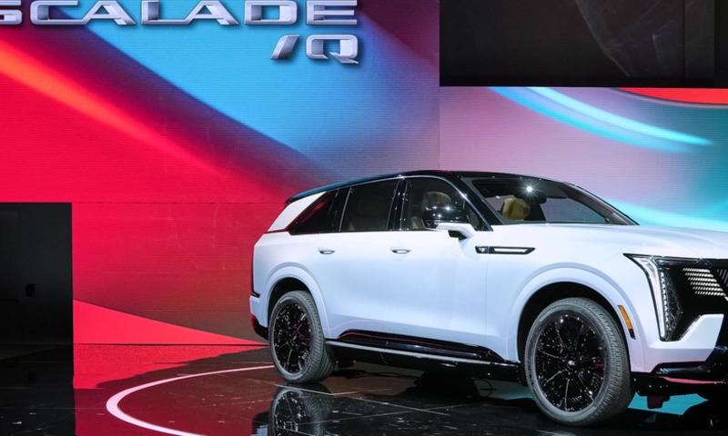 2025 Cadillac Escalade IQ