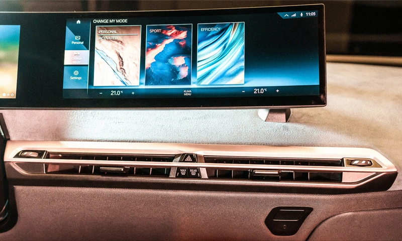 BMW Curved Display