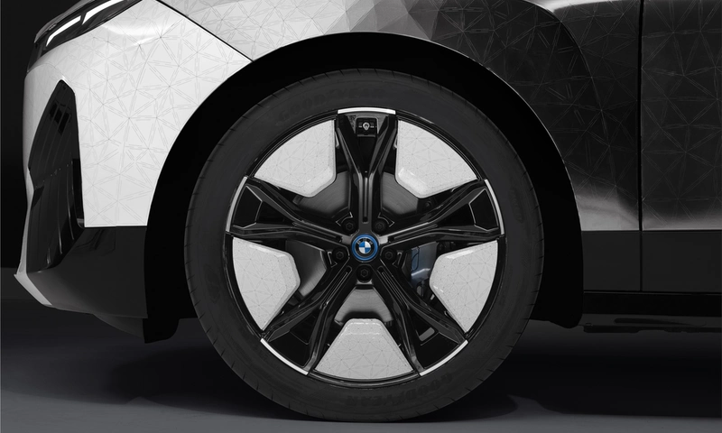 BMW iX Flow with E Ink tech