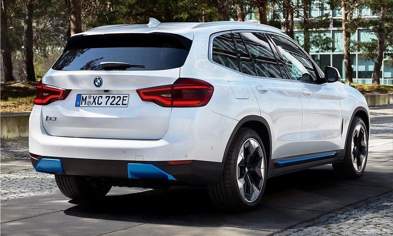 BMW iX3 second photo