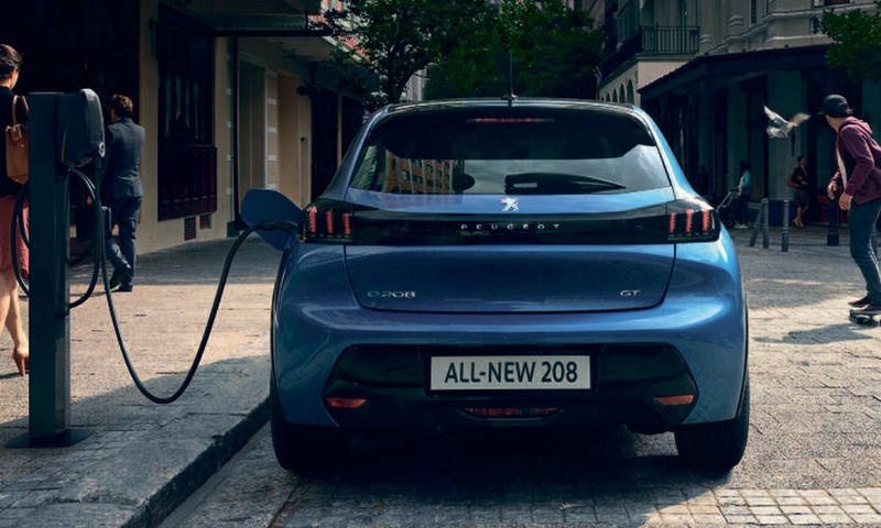 Peugeot e-208 fully electric urban car