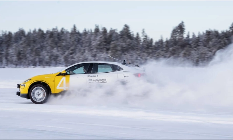 Polestar 4 Arctic Circle