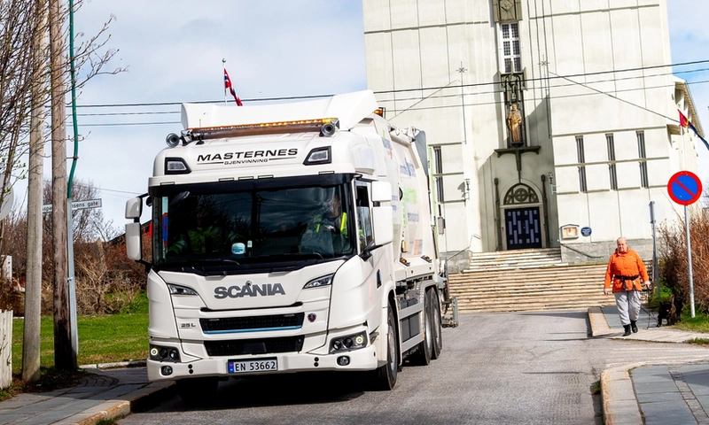 Scania 25 L electric garbage truck