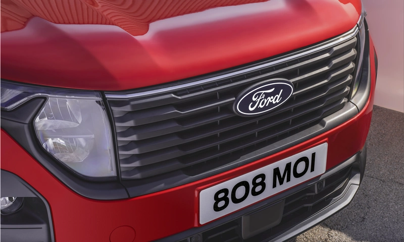Ford E-Transit Courier