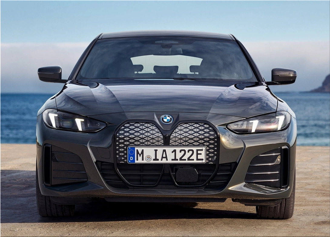 BMW i4