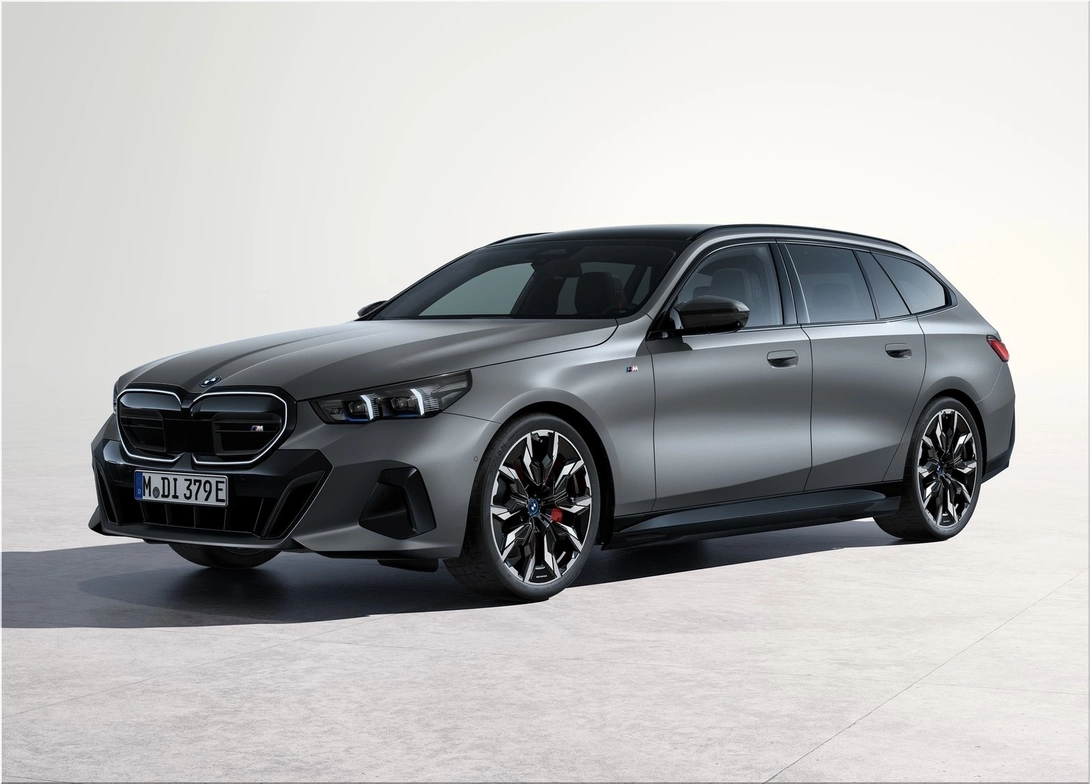 2025 BMW i5 M60 Touring