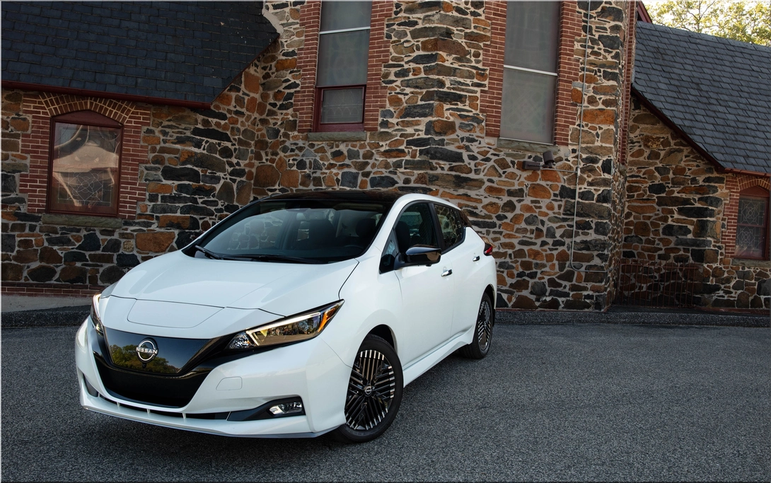 2025 Nissan LEAF