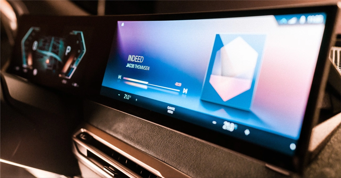 BMW Curved Display