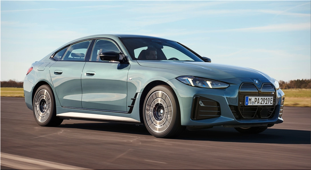 New BMW i4 2026: Extended Range, 593 hp M60 & Next-Gen Efficiency