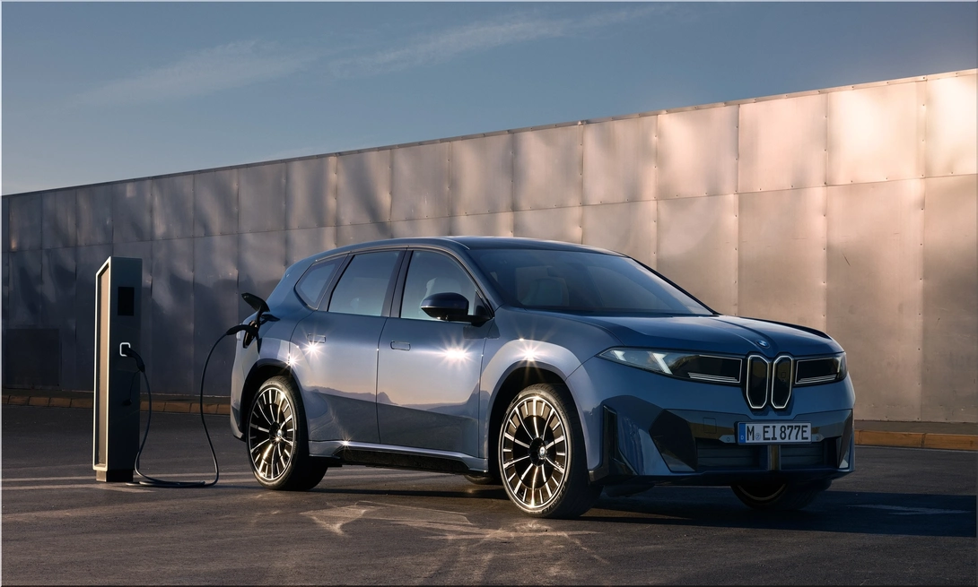 Neue Klasse BMW iX3: 500-mile Range, 400 kW Charging, 469 hp SUV