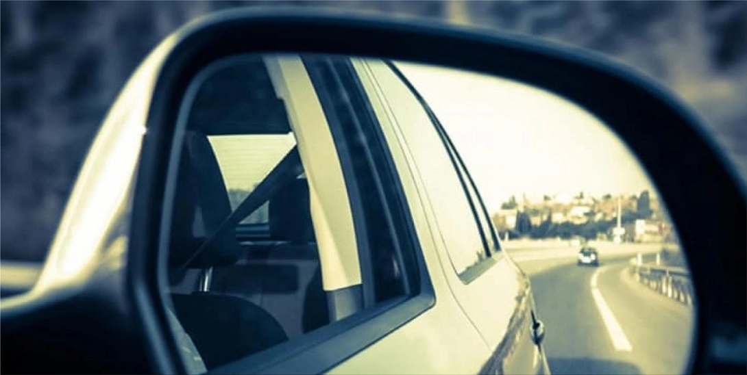 How to Check for Blind Spots While Driving