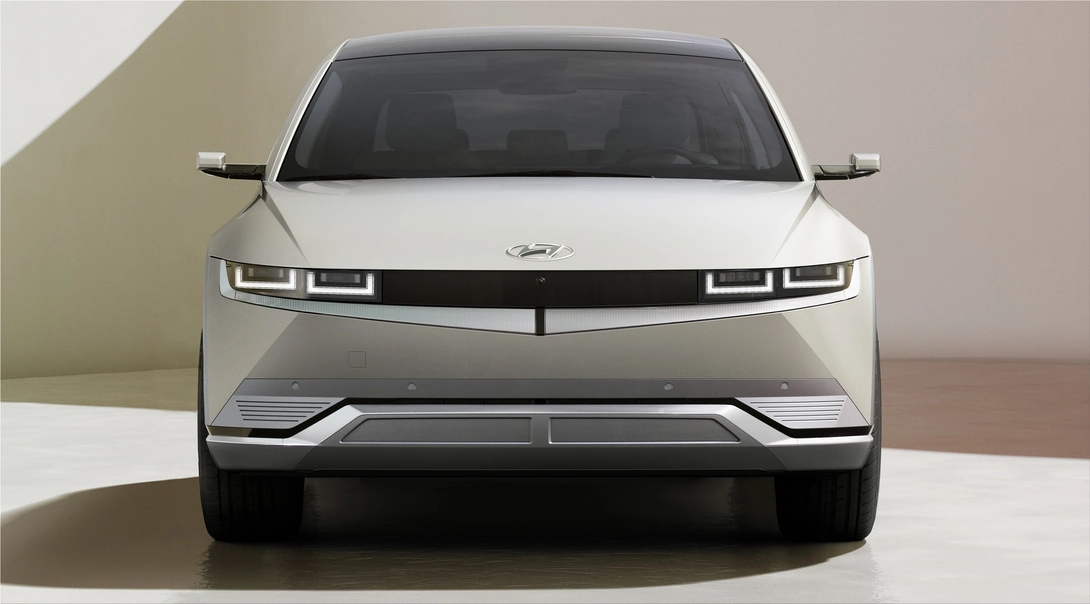 The first Ioniq 5 electric cars arrived in Europe