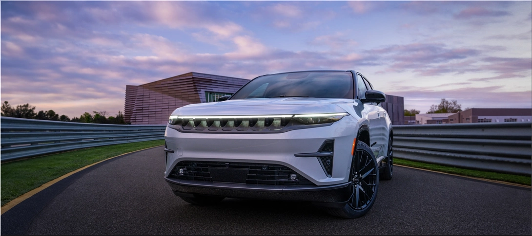 Jeep Wagoneer S Electric SUV Revealed: 600 HP and 3.5-Sec 0-62
